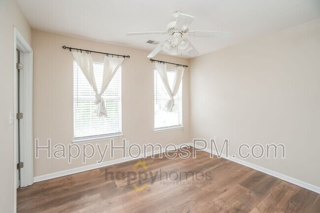 Building Photo - 1481 Endicot Way