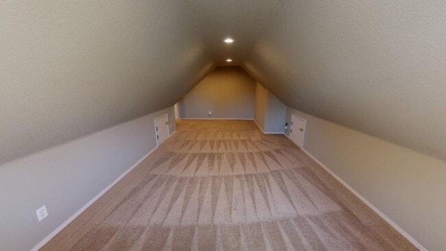 Building Photo - Wilsonville - Newly Updated 4 Bed + Bonus,...