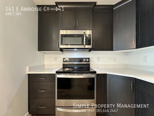 Building Photo - 141 E Amboise Ct
