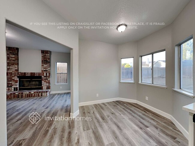 Building Photo - 8729 Longspur Way