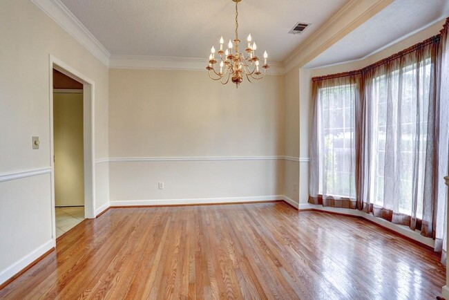 Building Photo - 5041 Anclote Dr
