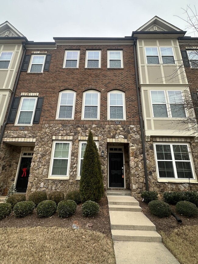 Building Photo - Spacious Town Home Inside Beltline