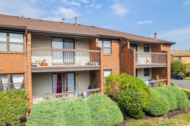 Primary Photo - 142 Beverly Hill Terrace