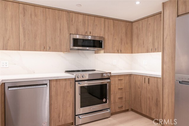 Building Photo - 345 Pioneer Dr