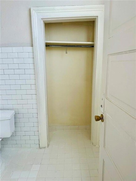 Building Photo - 2300 Jena St