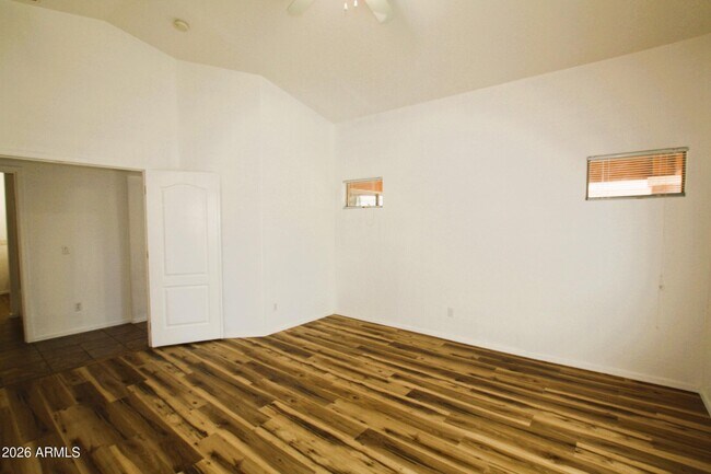 Building Photo - 25735 W Elwood St