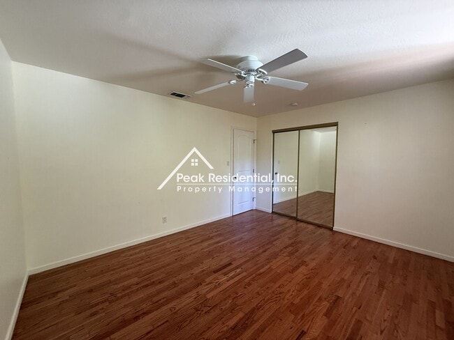 Building Photo - 4301 Cottage Way
