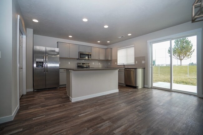 Building Photo - 13776 S Piano Ave