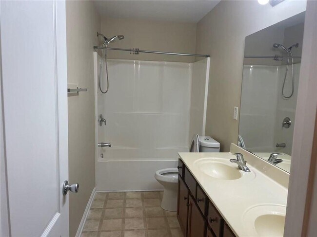 Building Photo - 2280 Copper Trail Ln NE
