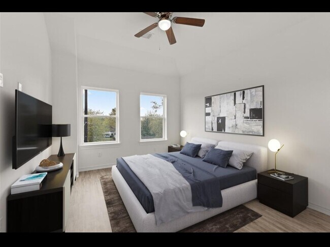 Building Photo - 3245 Real St