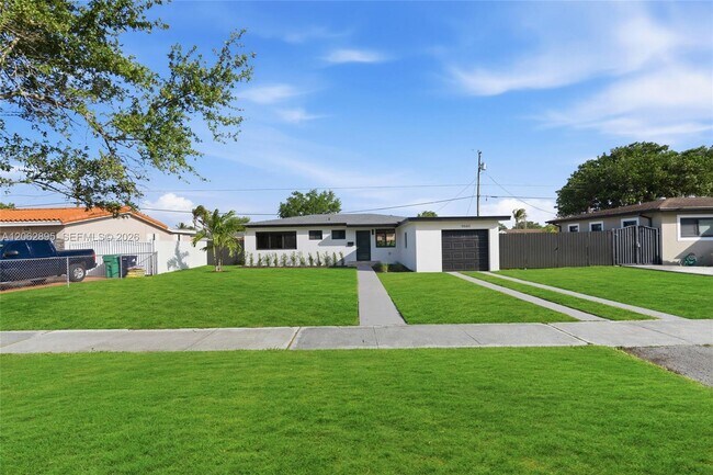 Building Photo - 9660 Dominican Dr