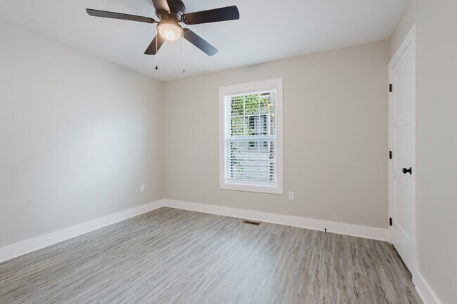 Building Photo - 303 E St