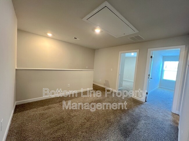 Building Photo - 1816 Braemar Vlg Dr