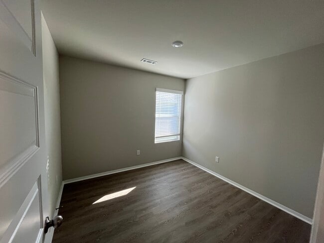 Building Photo - 2538 E Meramec St