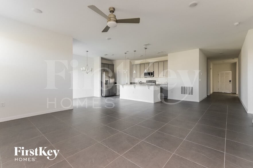 Building Photo - 514 Crown Rose Dr