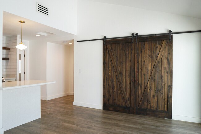 Building Photo - 33865 Cathedral Canyon Dr