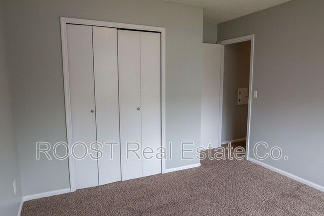 Building Photo - 942 Timothy Dr