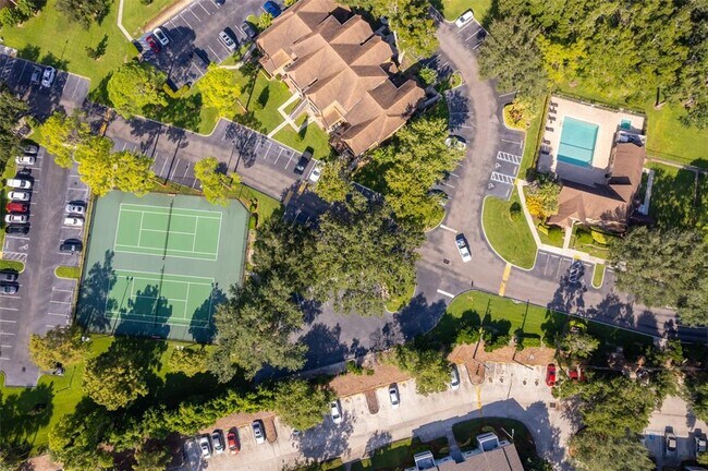 Building Photo - 360 Lakepointe Dr