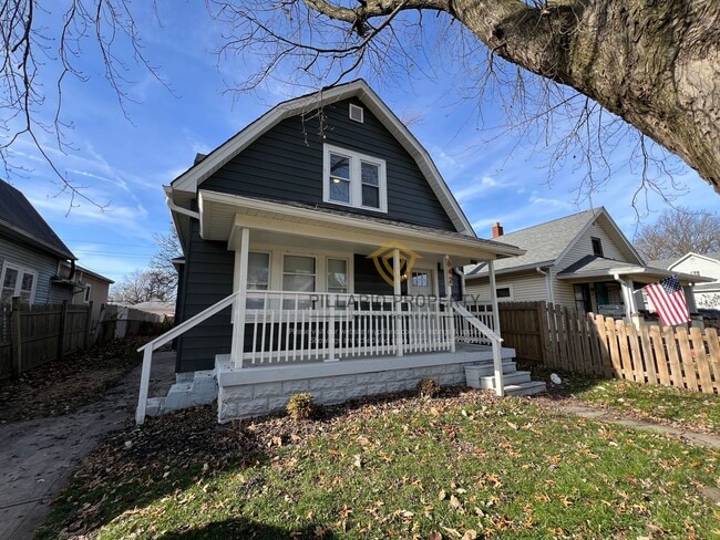 Building Photo - Renovated 3 Bedroom Home in Tuxedo Park, Available NOW!