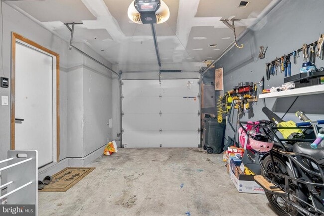 Building Photo - 3818 Early Glow Ln