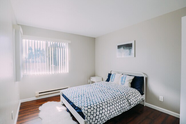 Building Photo - 2701 High Street