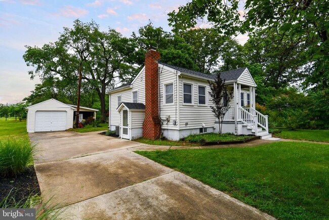 Primary Photo - 366 Baltimore Ave