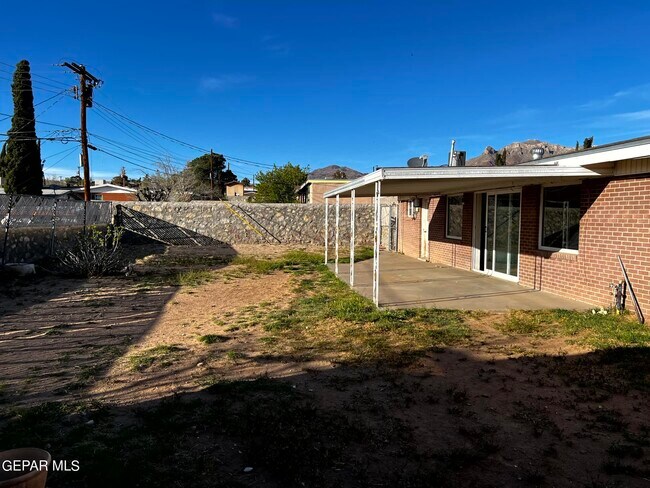Building Photo - 112 De Leon Dr
