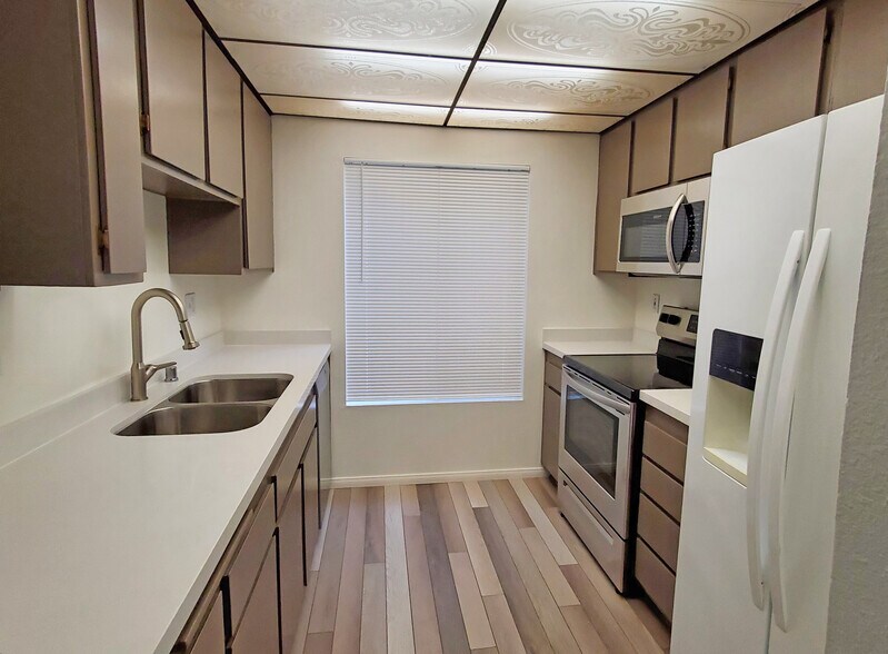 Building Photo - 9204 Summertime Ln