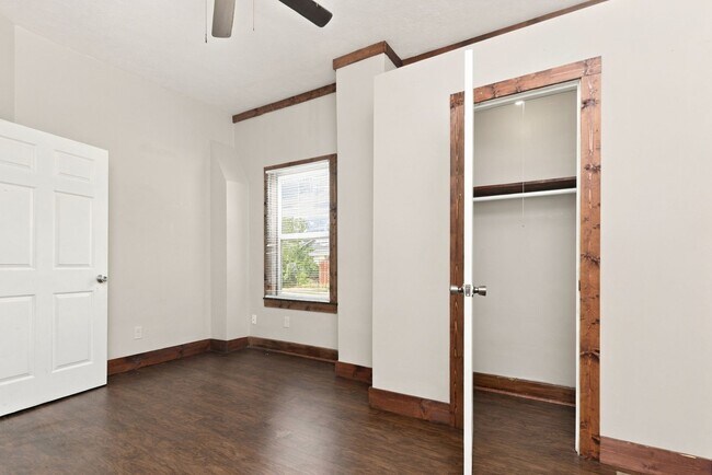 Building Photo - 233 Bellevue Ave