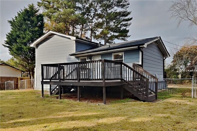 Building Photo - 1898 Vly Vw Rd