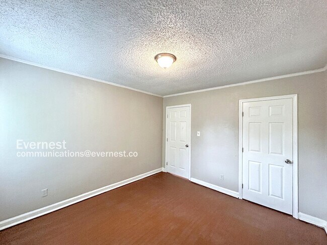Building Photo - 1475 Pope St