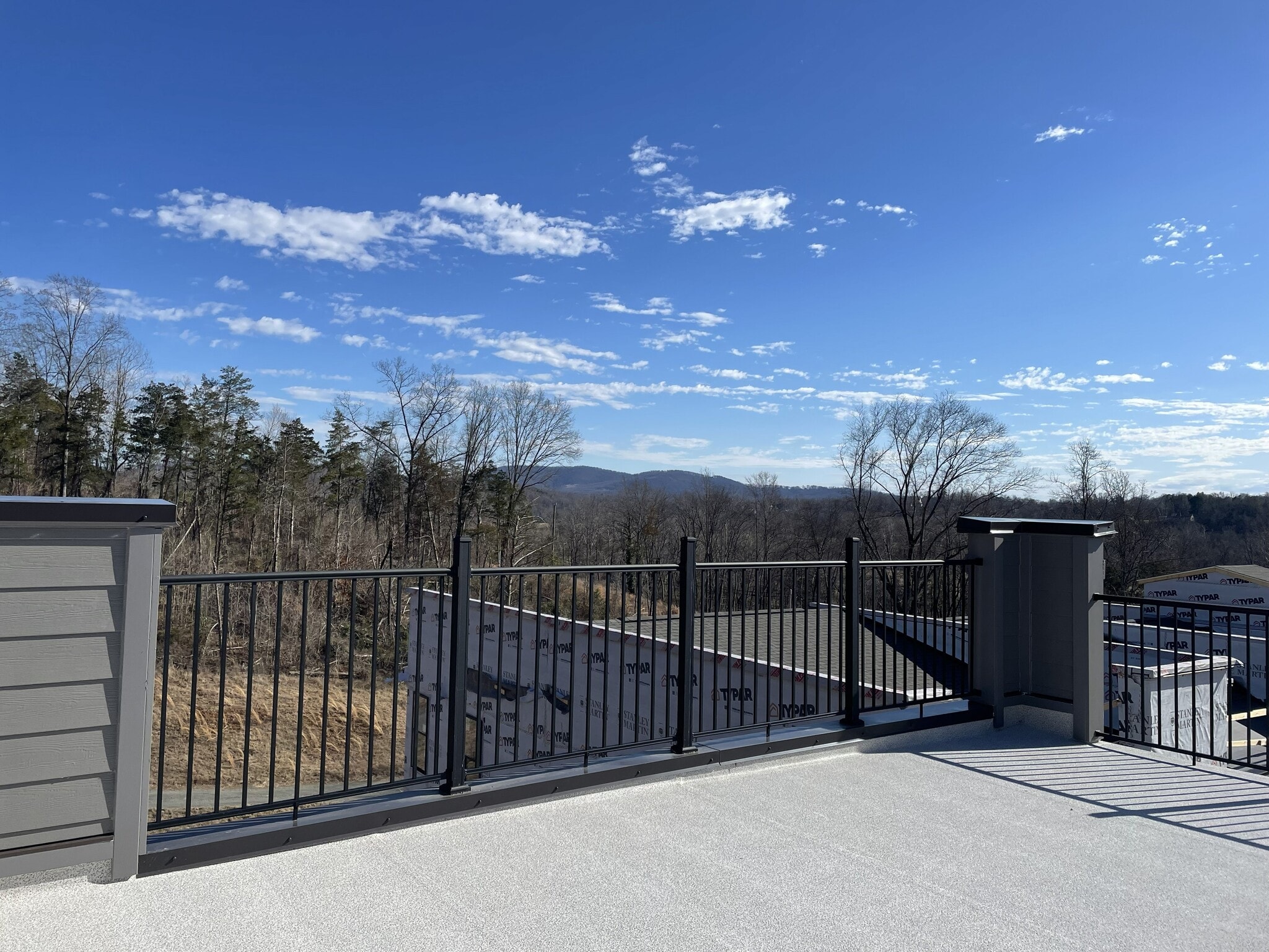 Building Photo - 813 Wesley Ln