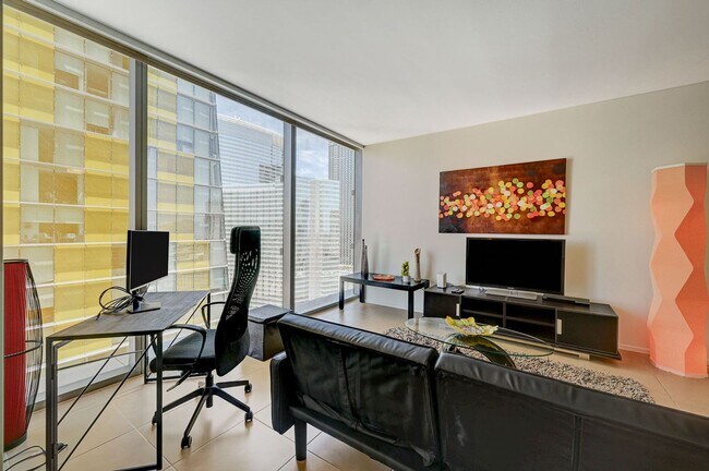 Building Photo - Veer Towers 2010E- Stunning Strip/City Views from this 1bd/1ba, Fully Furnished Residence