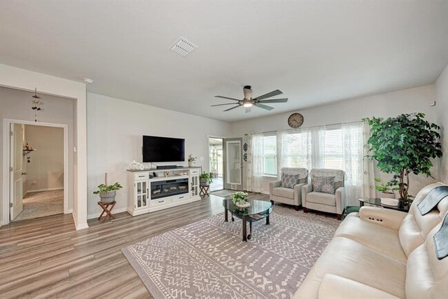 Building Photo - 1646 Homestead Farms Dr