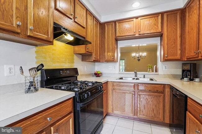 Building Photo - 333 Prettyman Dr