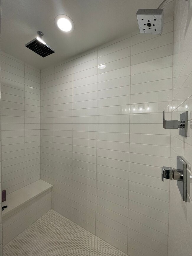 Building Photo - Modern 2BR + Office Townhome with Rooftop Deck in Prime Sunnyside/Highlands Location