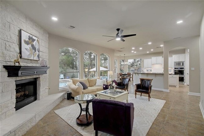 Building Photo - 9903 Tree Bend Cove
