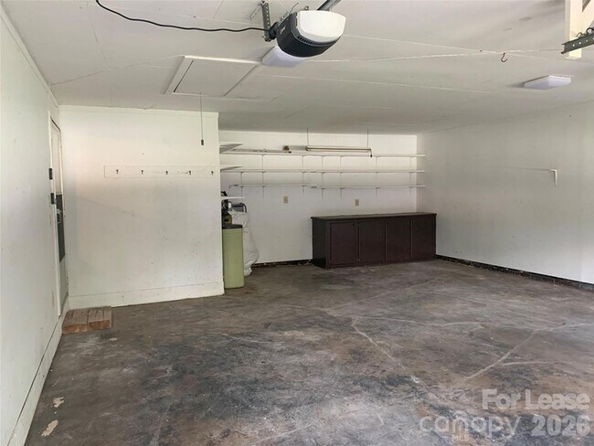 Building Photo - 2995 Wonderland Ln
