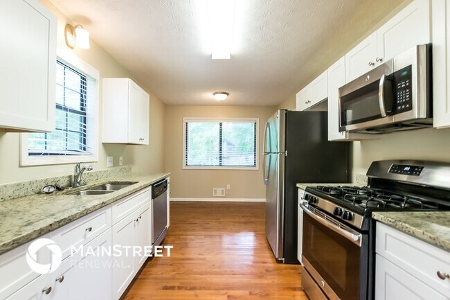 Building Photo - 2680 Robin Way Ct SW