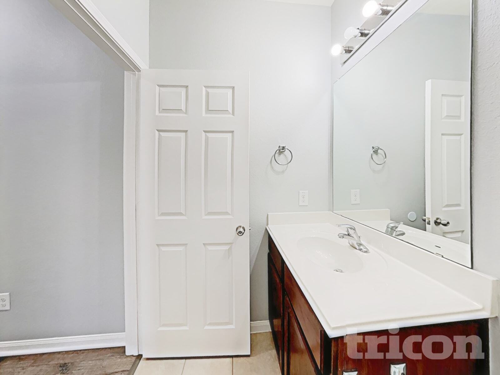 Building Photo - 417 Sapphire Ln