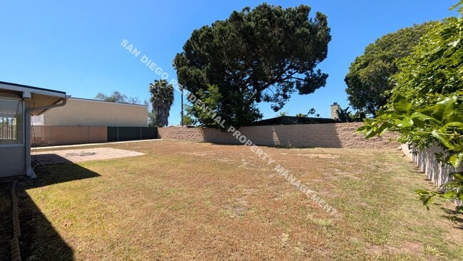 Building Photo - Spacious 3-Bedroom, 2-Bath Home Near the B...
