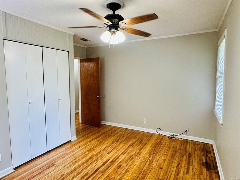 Building Photo - 3609 Loxley Ln