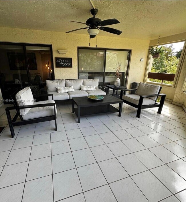 Building Photo - 9020 SW 125th Ave