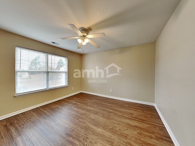 Building Photo - 5104 Mabe Dr
