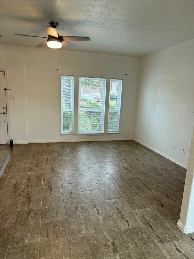 Building Photo - 23702 Spring Dane Dr