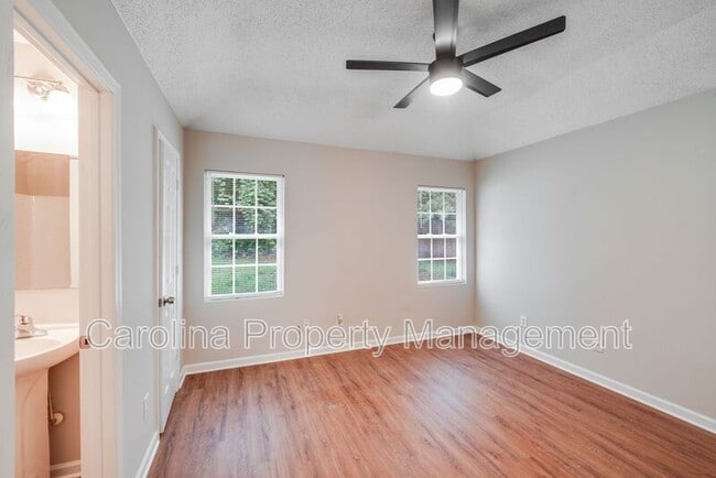 Building Photo - 2232 Blue Hampton Ln