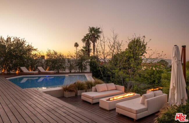 Building Photo - 3382 Scadlock Ln