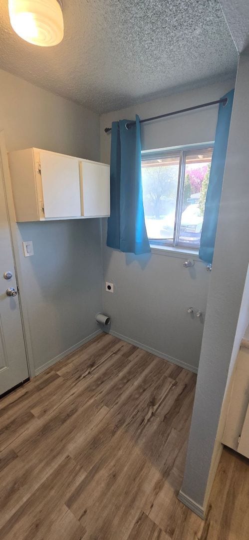 Building Photo - 4207 Laverne Ave