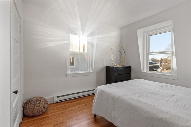 Building Photo - 52 Bonair St