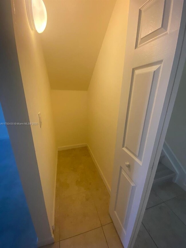Building Photo - 17460 SW 153rd Ave